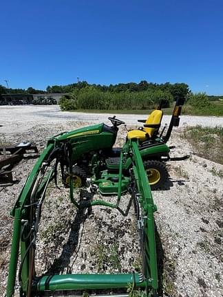 Image of John Deere 1025R equipment image 4