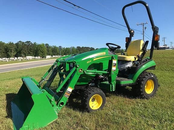 Image of John Deere 1025R equipment image 3