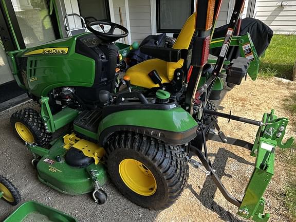 Image of John Deere 1025R Image 0
