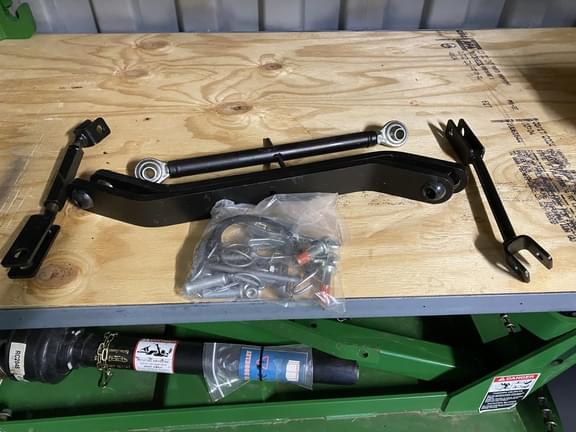 Image of John Deere 1025R equipment image 4