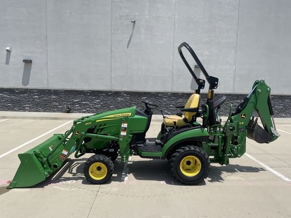 2022 John Deere 1025R Equipment Image0