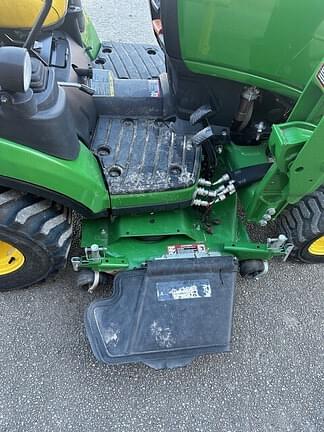 Image of John Deere 1025R equipment image 4