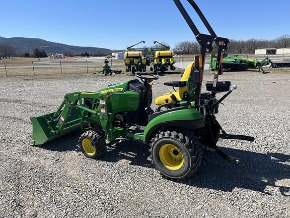 Image of John Deere 1025R equipment image 1