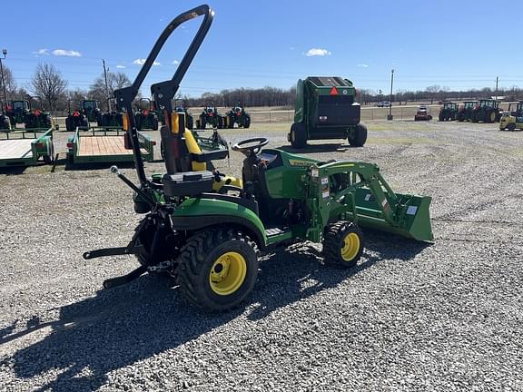 Image of John Deere 1025R equipment image 2