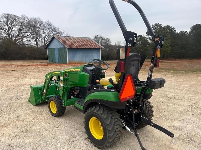 Image of John Deere 1025R equipment image 2