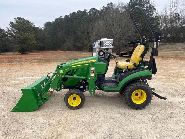 Image of John Deere 1025R equipment image 1