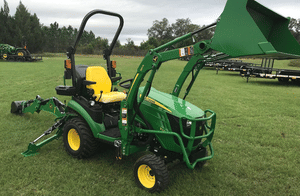 2023 John Deere 1025R Image