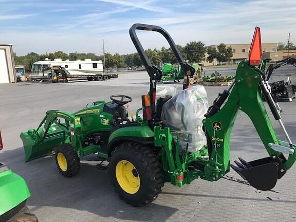 Image of John Deere 1025R equipment image 2