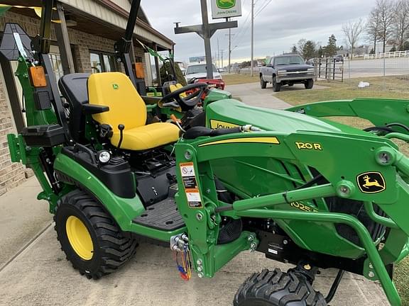 Image of John Deere 1025R equipment image 4