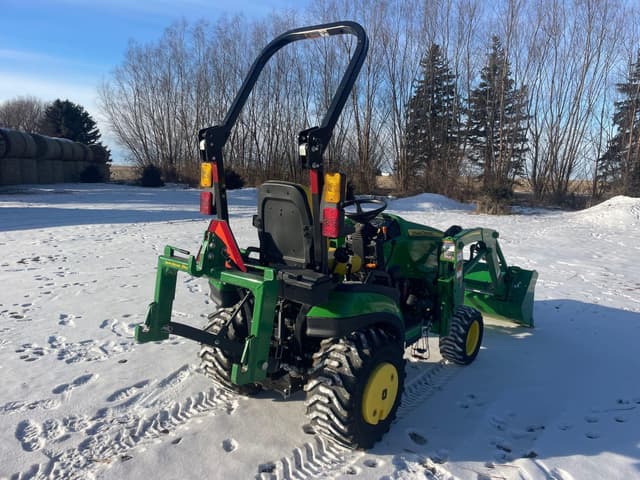 Image of John Deere 1025R equipment image 2