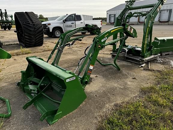 Image of John Deere 120R equipment image 1