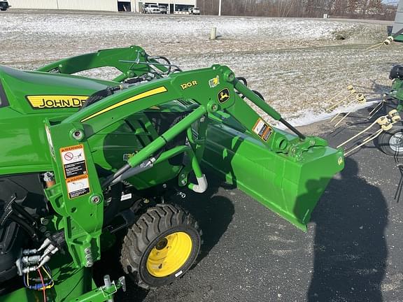 Image of John Deere 120R equipment image 2