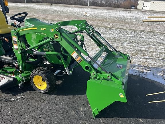 Image of John Deere 120R equipment image 3