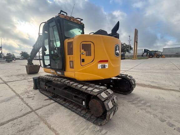 Image of John Deere 135G equipment image 1