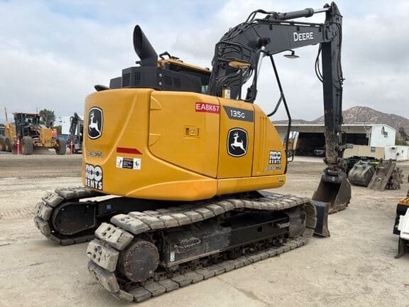 Image of John Deere 135G equipment image 3