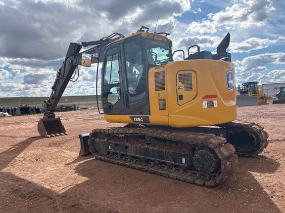 Image of John Deere 135G equipment image 2