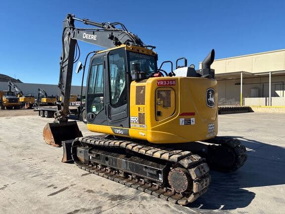 Image of John Deere 135G equipment image 2