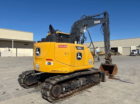 Image of John Deere 135G equipment image 4