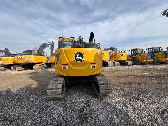Image of John Deere 135G equipment image 3