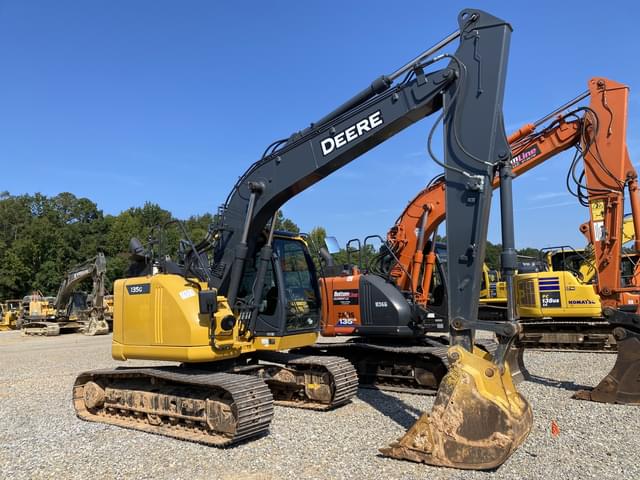 Image of John Deere 135G equipment image 3