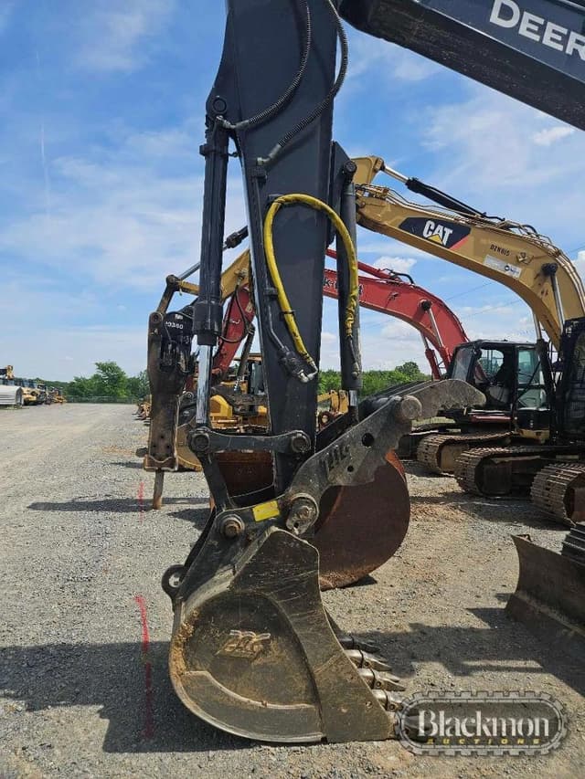 Image of John Deere 135G equipment image 1