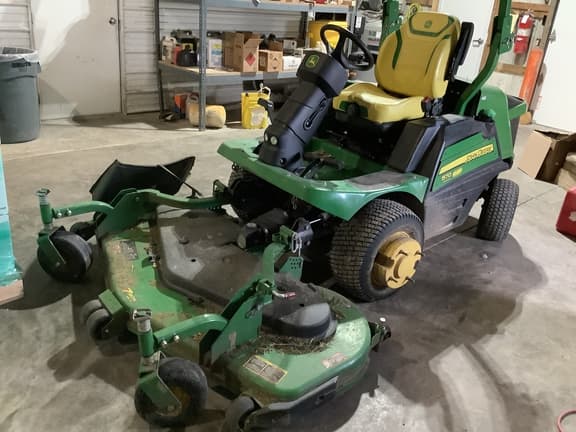 Image of John Deere 1570 Primary image