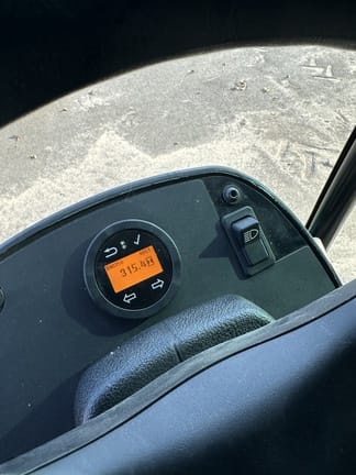 2022 John Deere 1575 Equipment Image0