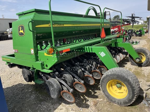 Image of John Deere 1590 equipment image 1