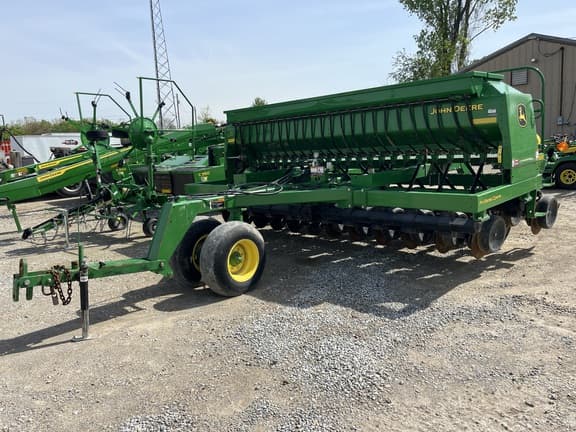 Image of John Deere 1590 Primary image