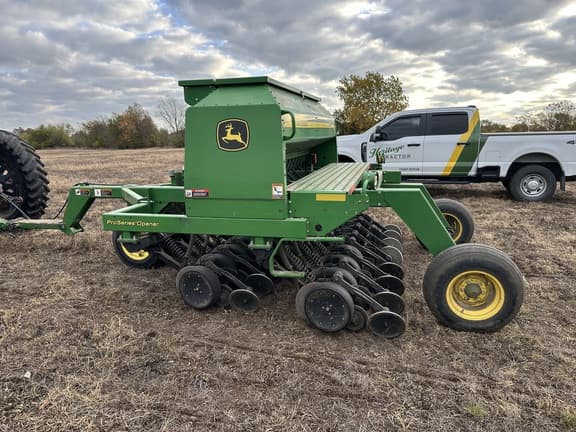 Image of John Deere 1590 equipment image 3