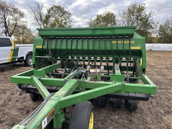 Image of John Deere 1590 equipment image 1