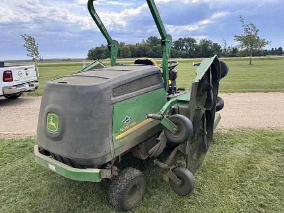 Image of John Deere 1600 Turbo III equipment image 3