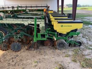 2022 John Deere 1705 Image