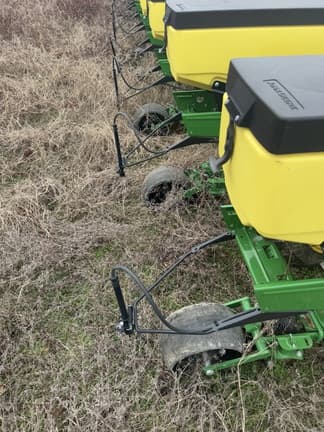 Image of John Deere 1725 equipment image 4