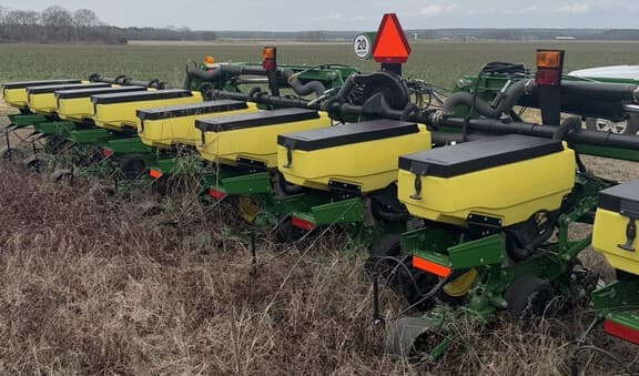 Image of John Deere 1725 Primary image