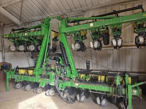 2022 John Deere 1725 Image
