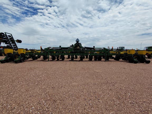 Image of John Deere 1725 equipment image 2