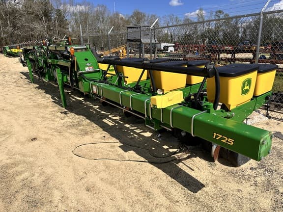 Image of John Deere 1725 equipment image 3