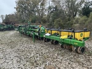 2022 John Deere 1725 Image