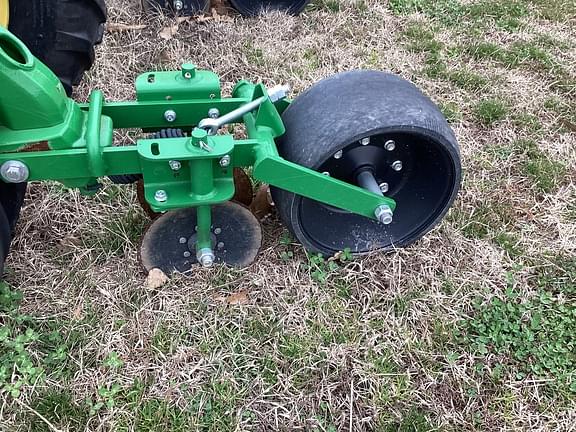 Image of John Deere 1725C equipment image 4