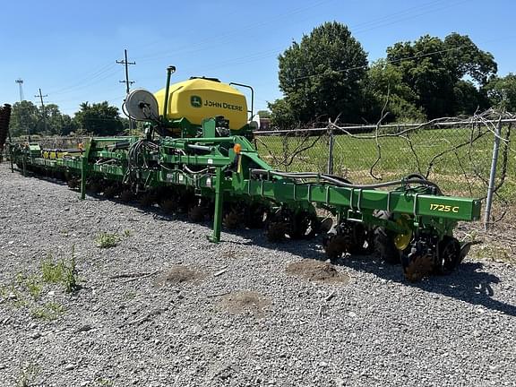 Image of John Deere 1725C equipment image 3