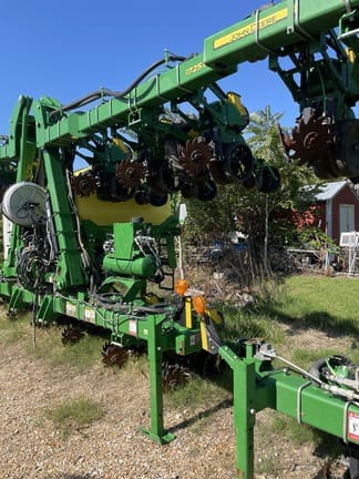 Main image John Deere 1725