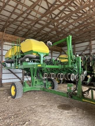 Main image John Deere 1745