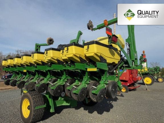 2022 John Deere 1745 Equipment Image0