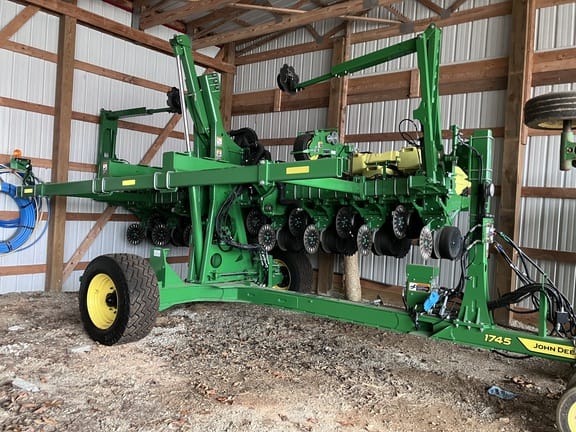 Main image John Deere 1745