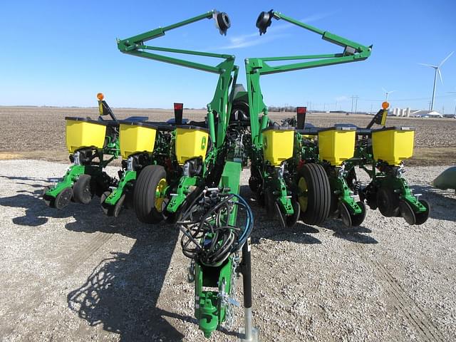 Image of John Deere 1765 equipment image 1