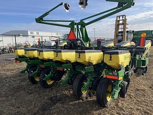 Main image John Deere 1765 1