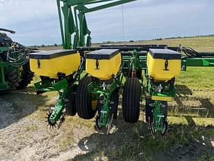 Main image John Deere 1775 8