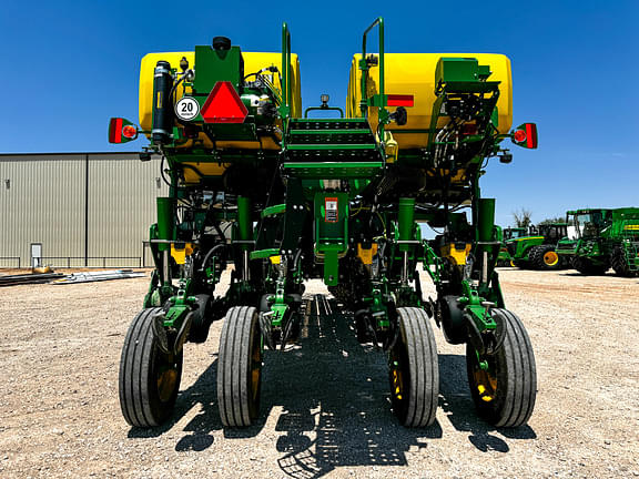 Image of John Deere 1775 equipment image 3