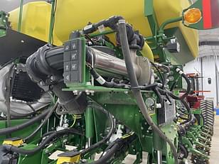 Main image John Deere 1775 11